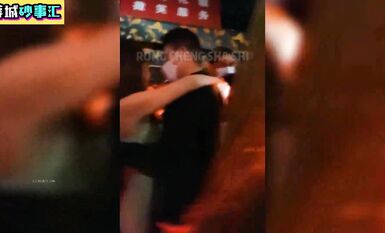 候場砂女真空上陣露半邊，可惜還是沒人點她，這行業都這么卷了嗎？中國砂舞舞廳偷攝