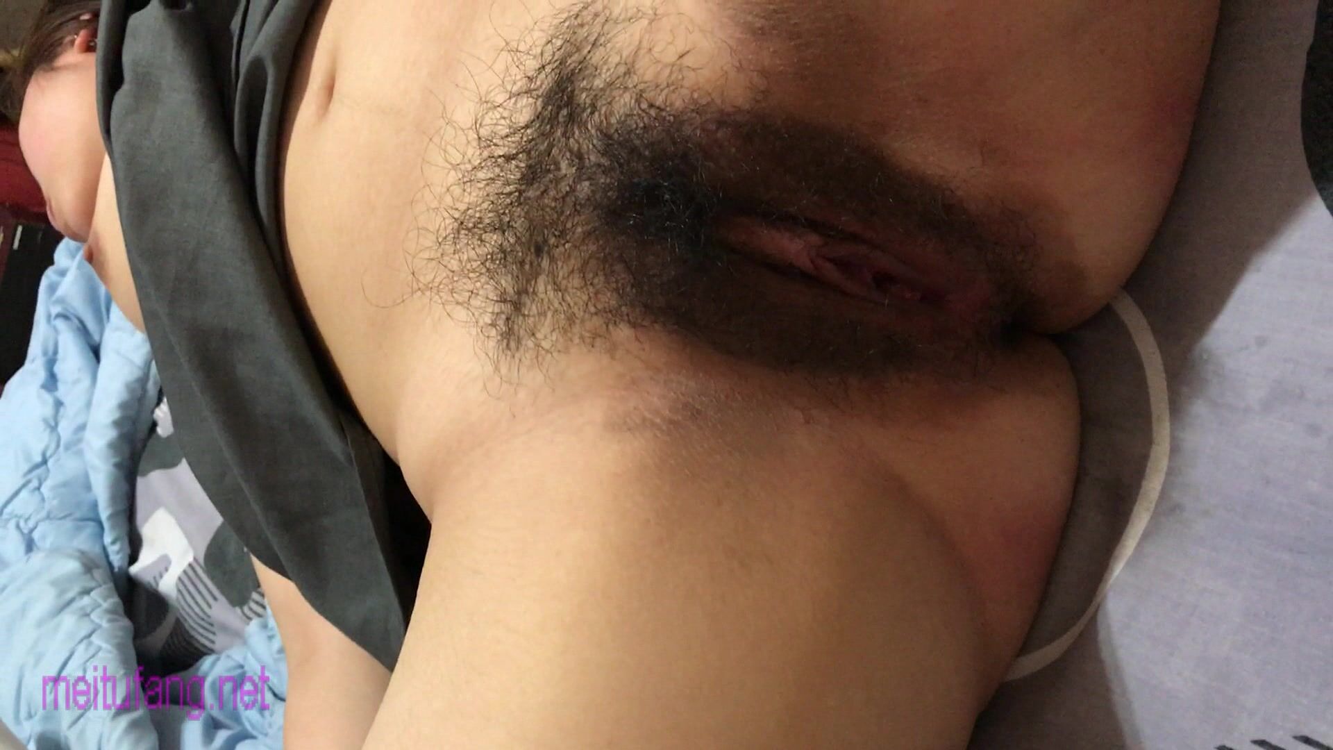 因為長得像王祖賢所以在學校挺火的搶手大一新生妹被校內老司機拿下啪啪露臉自拍無套內射 (9)