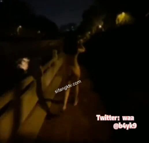 【重磅推薦】，北京22歲大學生，【白白MM】，電梯，頤和園，小區旁，都是展露美好胴體的場所，萬人訂閱精彩 (1)