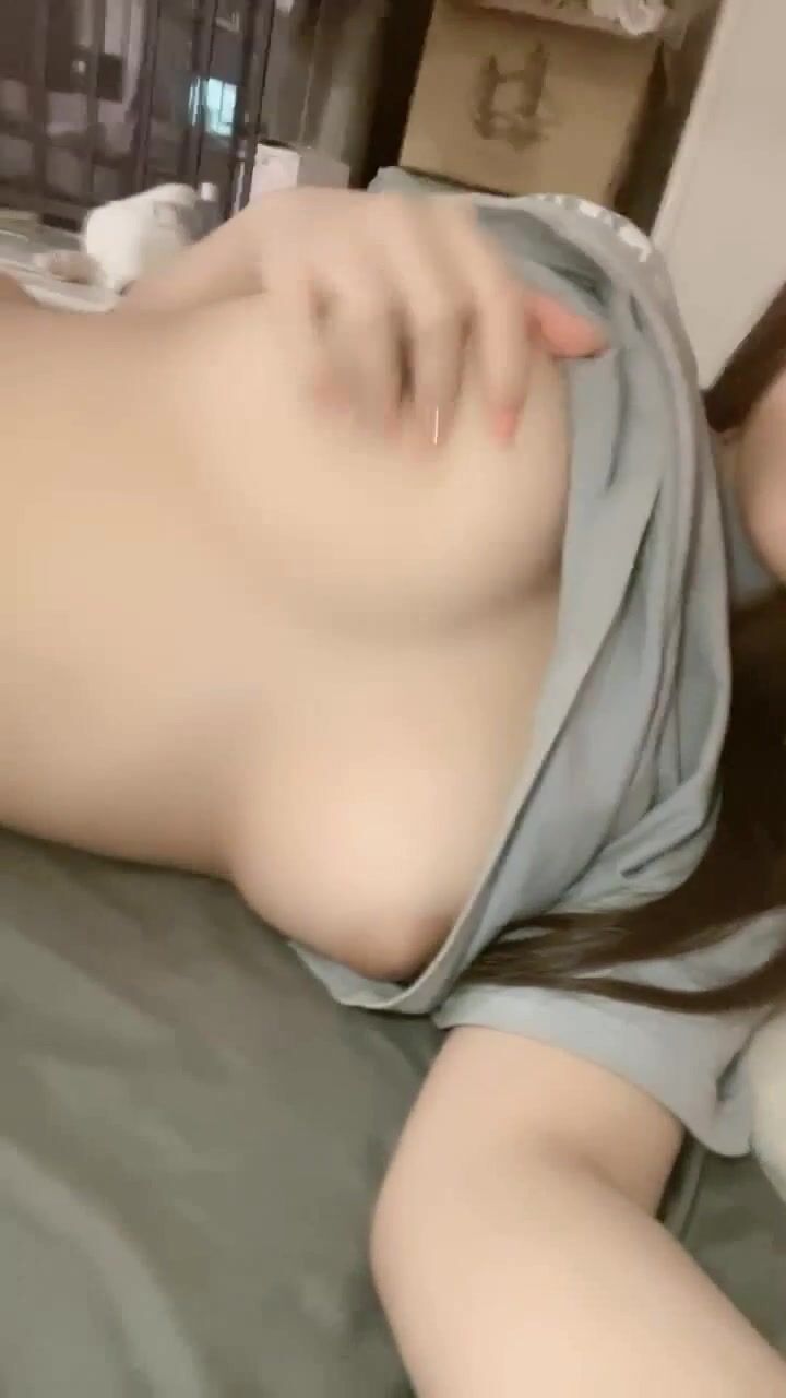 發育的也太好了！超嗲萌妹！【喵蘿莉】少女的極品肉體~！~~~ --糟糕，是戀愛的感覺，19歲嫩妹 (1)