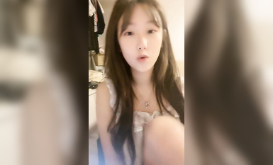 發育的也太好了！超嗲萌妹！【喵蘿莉】少女的極品肉體~！~~~ --糟糕，是戀愛的感覺，19歲嫩妹 (4)