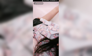 最新《瘋狂抖音》外篇之《抖音擦邊8》各種閃現走光刷邊 走私會議房給男友口愛 這期超精彩5.刺激 (5)