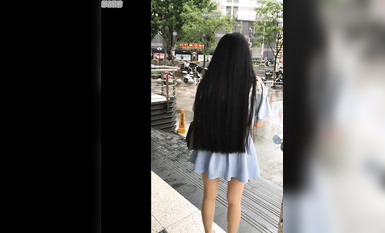 校園學生妹CD 偷拍大神學校專挑短裙學生妹 疑似內褲上有根逼毛 大膽刺激 高清 (13)