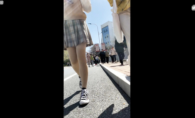 校園學生妹CD 偷拍大神學校專挑短裙學生妹 疑似內褲上有根逼毛 大膽刺激 高清 (4)