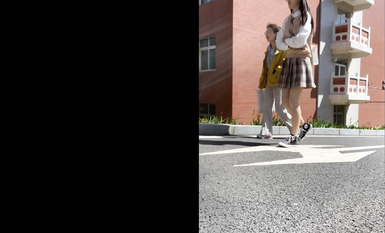 校園學生妹CD 偷拍大神學校專挑短裙學生妹 疑似內褲上有根逼毛 大膽刺激 高清 (11)