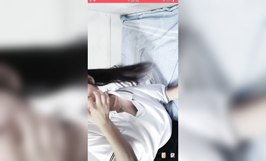 最新《瘋狂抖音》外篇之《抖音擦邊8》各種閃現走光刷邊 走私會議房給男友口愛 這期超精彩3.走光擦邊 (5)