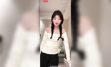 最新《瘋狂抖音》外篇之《抖音擦邊8》各種閃現走光刷邊 走私會議房給男友口愛 這期超精彩1-美女露點 (5)