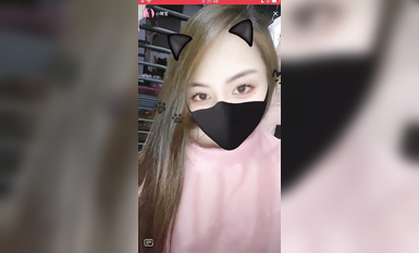 最新《瘋狂抖音》外篇之《抖音擦邊8》各種閃現走光刷邊 走私會議房給男友口愛 這期超精彩1-美女露點 (9)