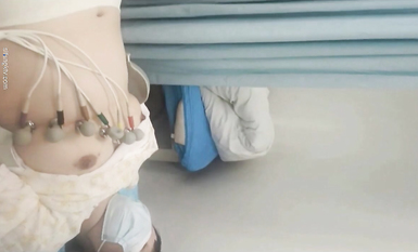 國內某體檢中心心電圖檢查偷拍 各種美乳大學生少婦美乳映入眼簾，處女的奶子圓潤堅挺好好看 (26)