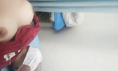 國內某體檢中心心電圖檢查偷拍 各種美乳大學生少婦美乳映入眼簾，處女的奶子圓潤堅挺好好看 (19)