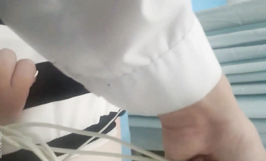 國內某體檢中心心電圖檢查偷拍 各種美乳大學生少婦美乳映入眼簾，處女的奶子圓潤堅挺好好看 (13)