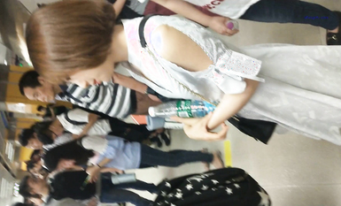 成都地鐵醫院抄底 驚現無內長腿美女 各式內內讓人噴血 幻想扒下推到啪啪 高清1080P版 (21)