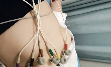 國內某體檢中心心電圖檢查偷拍 各種美乳大學生少婦美乳映入眼簾，處女的奶子圓潤堅挺好好看 (10)