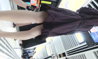 成都地鐵醫院抄底 驚現無內長腿美女 各式內內讓人噴血 幻想扒下推到啪啪 高清1080P版 (24)