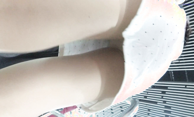 成都地鐵醫院抄底 驚現無內長腿美女 各式內內讓人噴血 幻想扒下推到啪啪 高清1080P版 (14)