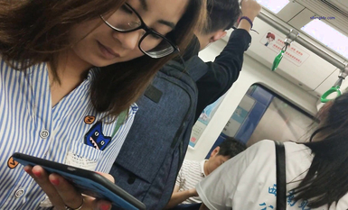 成都地鐵醫院抄底 驚現無內長腿美女 各式內內讓人噴血 幻想扒下推到啪啪 高清1080P版 (1)