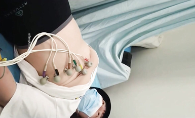 國內某體檢中心心電圖檢查偷拍 各種美乳大學生少婦美乳映入眼簾，處女的奶子圓潤堅挺好好看 (14)