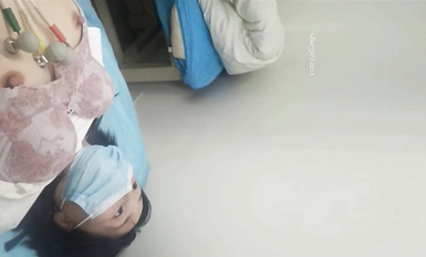 國內某體檢中心心電圖檢查偷拍 各種美乳大學生少婦美乳映入眼簾，處女的奶子圓潤堅挺好好看 (6)