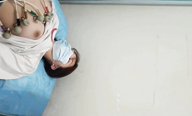 國內某體檢中心心電圖檢查偷拍 各種美乳大學生少婦美乳映入眼簾，處女的奶子圓潤堅挺好好看 (20)