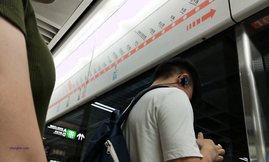 成都地鐵醫院抄底 驚現無內長腿美女 各式內內讓人噴血 幻想扒下推到啪啪 高清1080P版 (6)