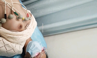 國內某體檢中心心電圖檢查偷拍 各種美乳大學生少婦美乳映入眼簾，處女的奶子圓潤堅挺好好看 (24)