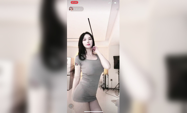 【抖音重磅】人氣女神【草莓小甜心】首次超大尺度露三點【丁姐直播】9月 (12)