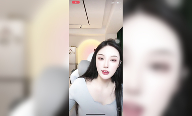 【抖音重磅】人氣女神【草莓小甜心】首次超大尺度露三點【丁姐直播】9月 (2)