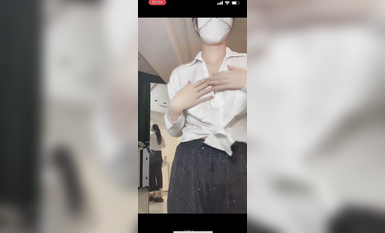 【抖音重磅】人氣女神【草莓小甜心】首次超大尺度露三點【丁姐直播】9月 (18)