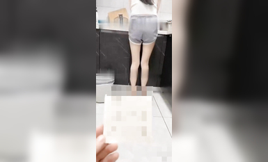 海角社區亂倫大神《最愛騷嫂子》熱銷作品全集-淪陷在騷貨嫂子的緊致熱穴中 2022-03-20嫂子正在吃雞巴，大哥突然來電話