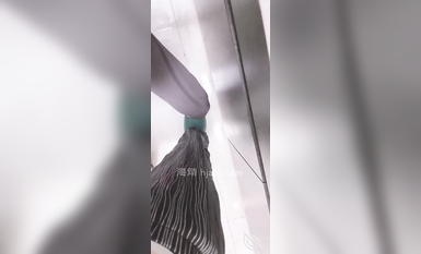 海角社區亂倫大神《最愛騷嫂子》熱銷作品全集-淪陷在騷貨嫂子的緊致熱穴中 2022-04-24原創今天終於把大嫂操了但是大哥好像發現了什麼