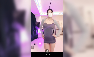 抖音重磅：56W粉絲女神【草莓小甜心】【丁姐】高價走私直播秀 (4)