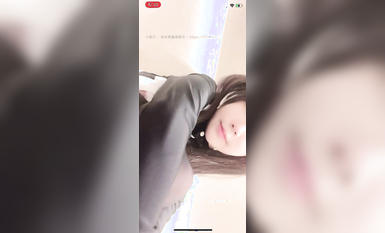 19歲的廣州妹妹！【京魚兒】道具自慰爆漿，粉穴近距離B (6)