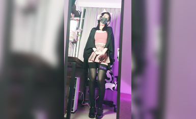 抖音網紅反差母狗『奶咪』十月唯性新作-賽博朋克電競少女 耳機線插BB里聽音樂 高清 (2)