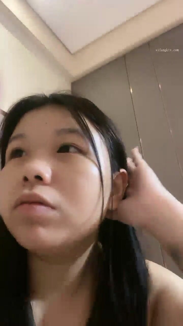 核彈！兩個學生被幹了~20小時~【電競少女】都快乾哭了~！！qc1 (2)