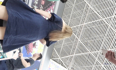 超高質量機場地鐵抄底5 驚現極品無內長腿美女 是方便借機小哥啪啪嗎 高清超高質量機場地鐵抄底 (10)