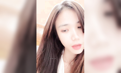 校花學姐下海！好美啊~【妮妮這呢】道具自慰！超過癮！爽~！ (6)