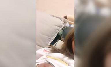 推薦！美乳學生親戚家大秀~【百事可愛】姑媽還在睡覺~ (2)