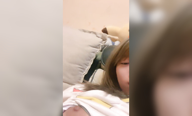 推薦！美乳學生親戚家大秀~【百事可愛】姑媽還在睡覺~ (2)