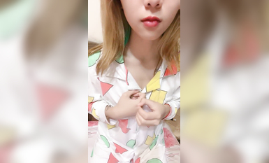 推薦！美乳學生親戚家大秀~【百事可愛】姑媽還在睡覺~ (7)