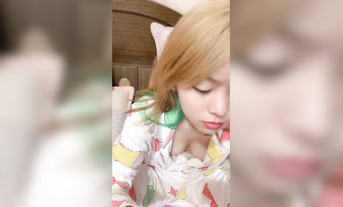 推薦！美乳學生親戚家大秀~【百事可愛】姑媽還在睡覺~ (7)