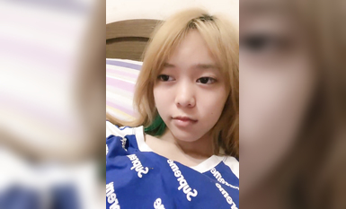 推薦！美乳學生親戚家大秀~【百事可愛】姑媽還在睡覺~ (4)