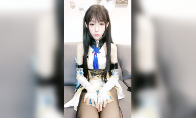 瘦瘦的白白嫩嫩的大眼超級無敵卡哇伊蘿莉，那細細的胳臂和細細的大腿，天然的白虎，這么瘦 白漿居然那麼多 (2)