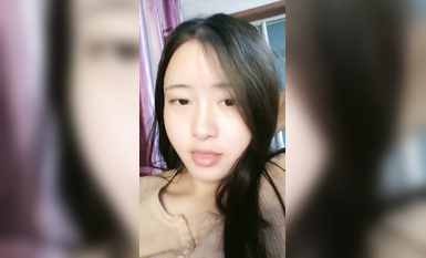 鄰家妹妹！甜美乖巧小姐姐！今天玩刺激的道具自慰，揉搓肥穴搞濕了再插，快速猛捅流出白漿