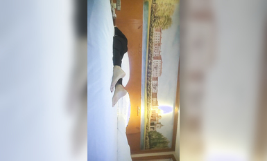 【小驢尋歡】約女技師到酒店操逼，風騷御姐吃飽喝足隨便玩，伸進內褲扣穴大肥臀爆操