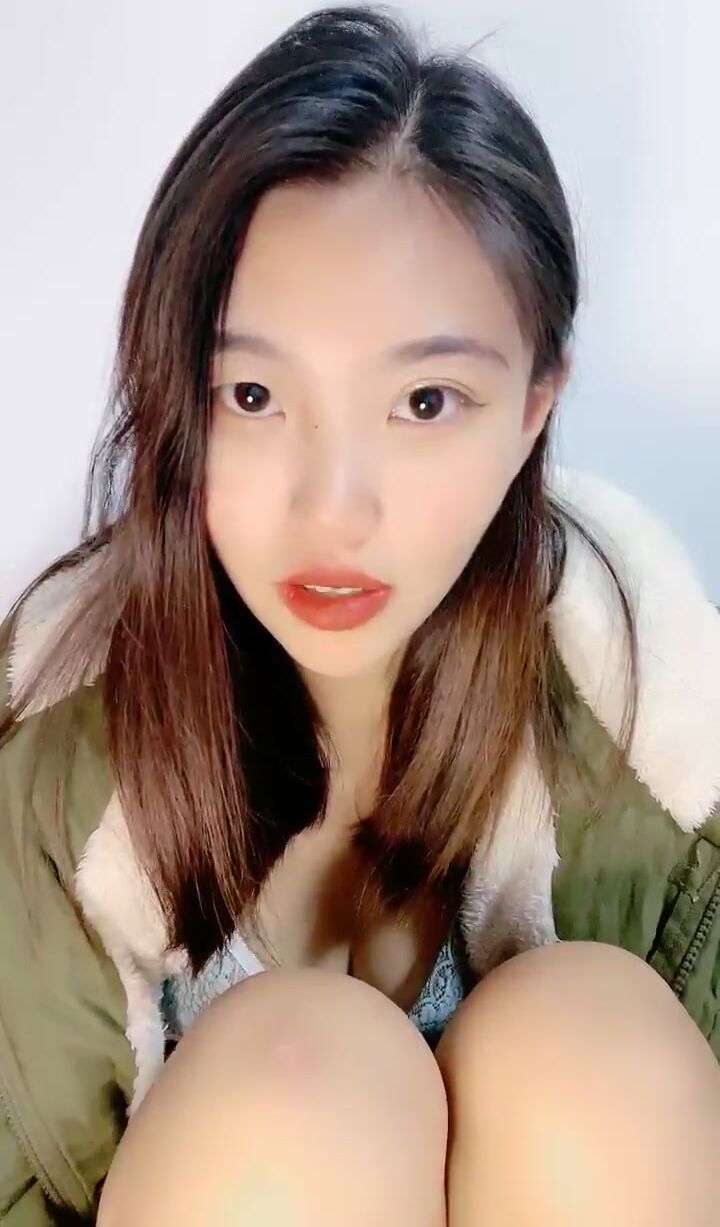 擼管推薦！超漂亮小仙女~【咩咩咩】道具狂插！無限爽高潮~！ (6)