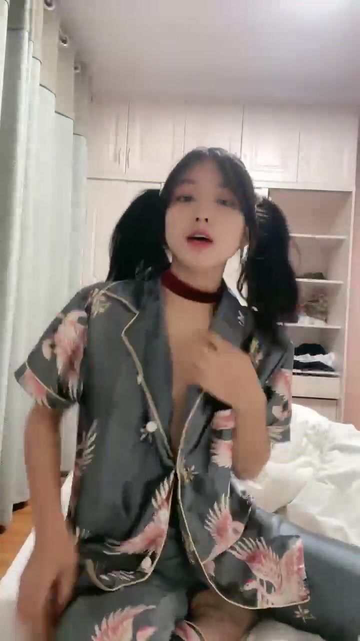 新人！兩閨蜜下海玩3P~【蘿莉與少御】手牽手被狂操 (6)