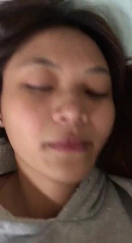 《台湾情侣泄密》 人前女神人后母狗的女同事被曝光 (2)