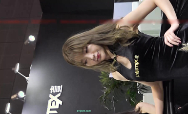 【展会走光】CAS车展模特走光车模 刁鉆摄影师 (9)