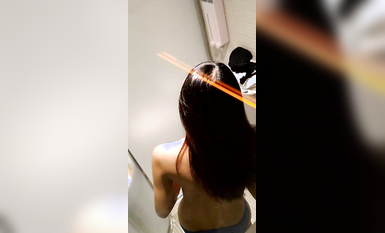 《台湾情侣泄密》 人前女神人后母狗的女同事被曝光 (4)