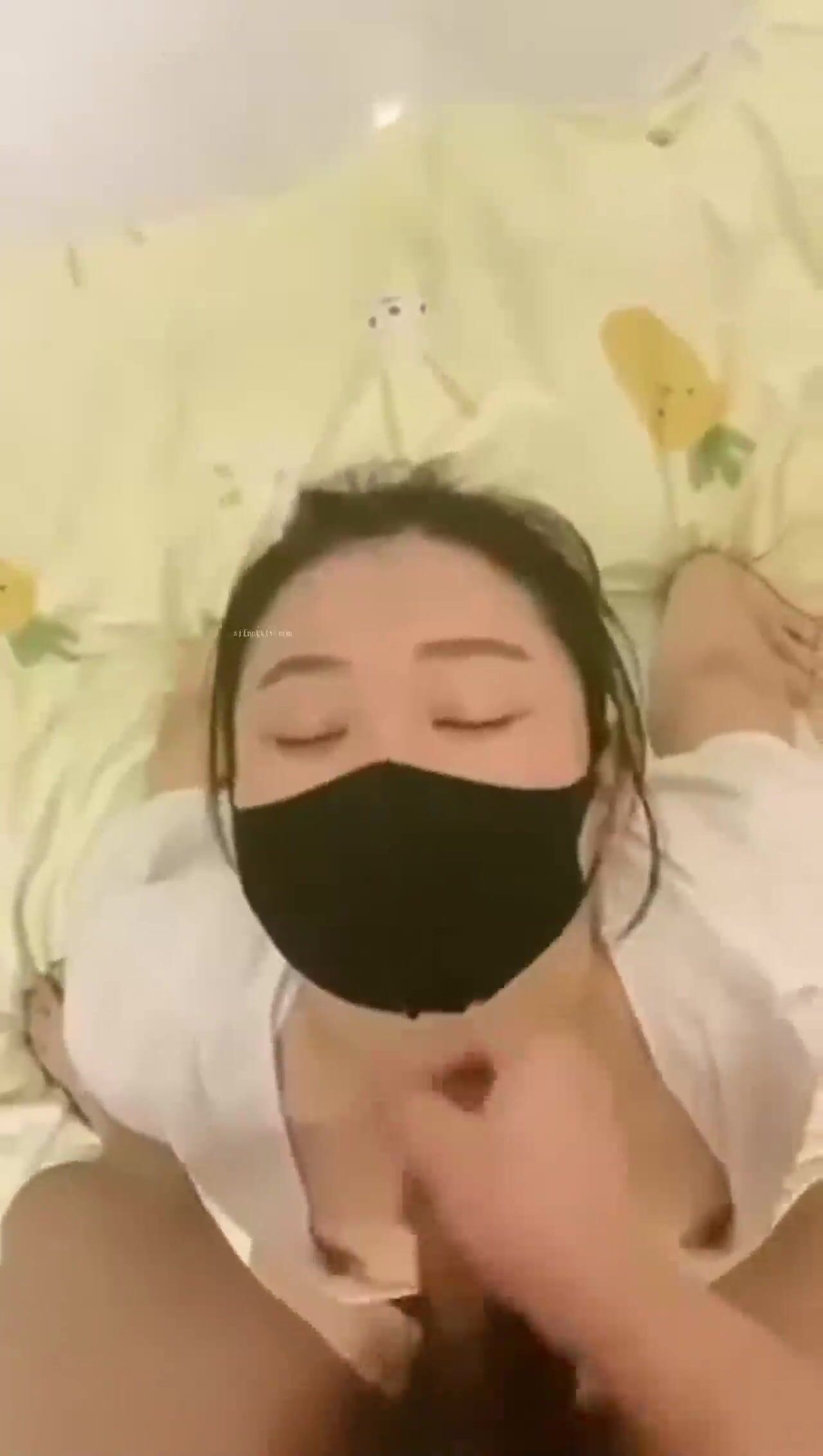 爆奶肥臀『学姐嫩嫩』与老公居家做爱被颜射 娇喘淫语 极品丰臀适合后入 高清 (2)